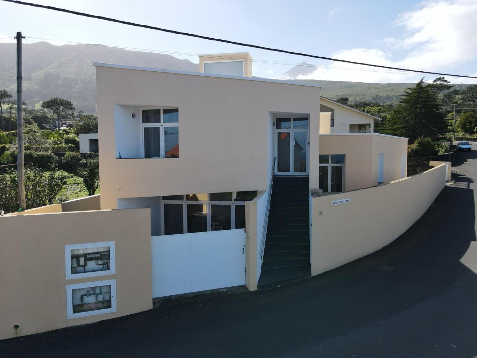 White Pico Lodge São Roque do Pico Dış mekan fotoğraf
